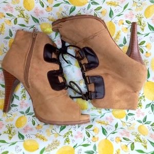 Charlotte Russe Beige Faux Suede Open Toe Booties in Size 8